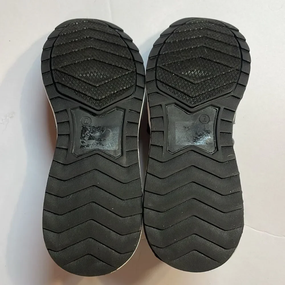 Juicy by Juicy Couture Avaya women sneaker Black/White Stretchy Mesh Sz 7